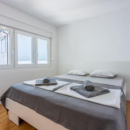 Apartment Robert Crikvenica Eksteriør billede