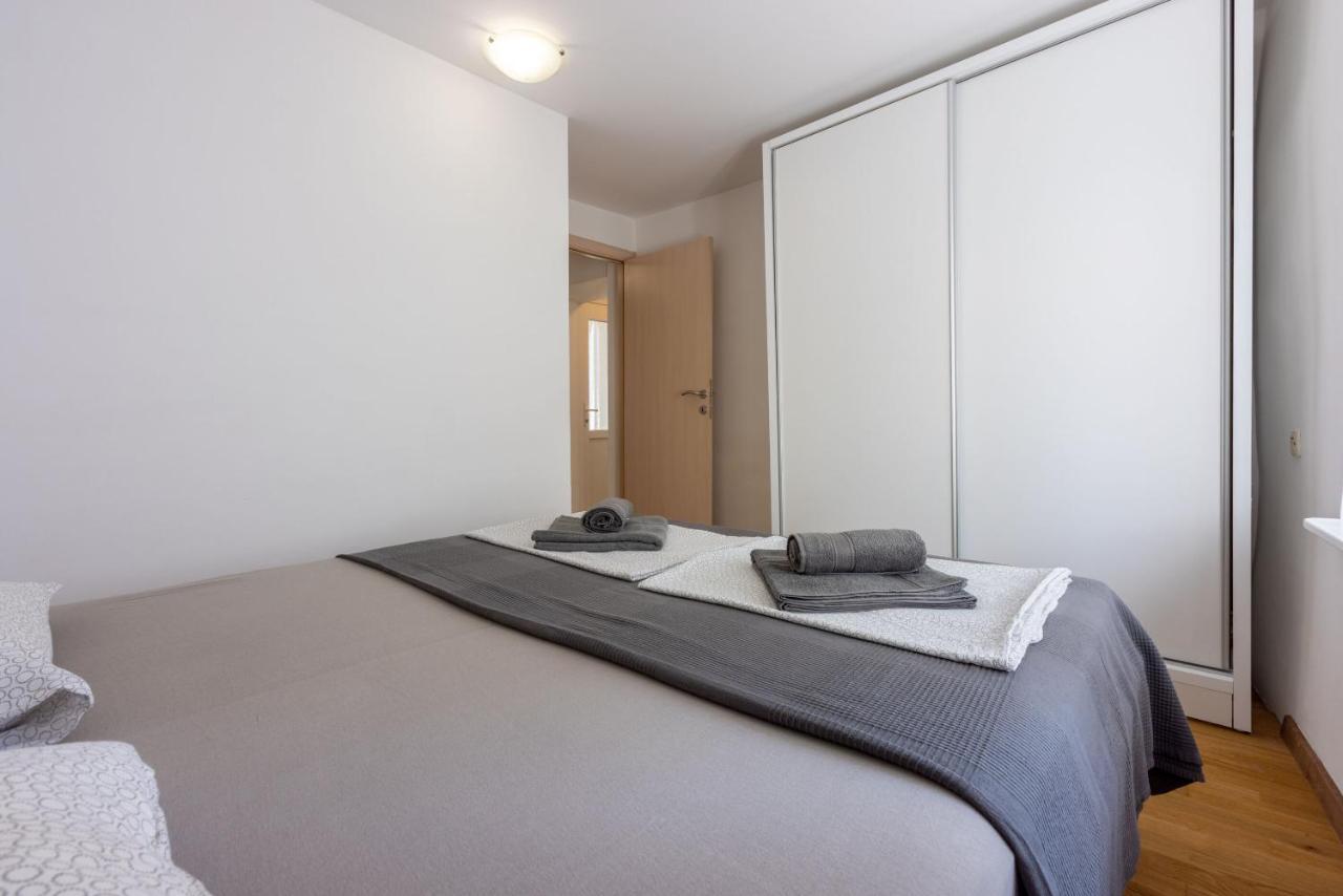 Apartment Robert Crikvenica Eksteriør billede