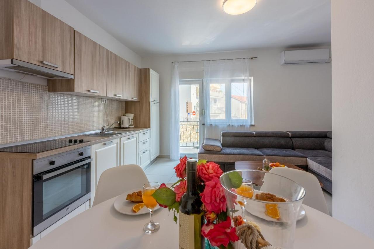 Apartment Robert Crikvenica Eksteriør billede