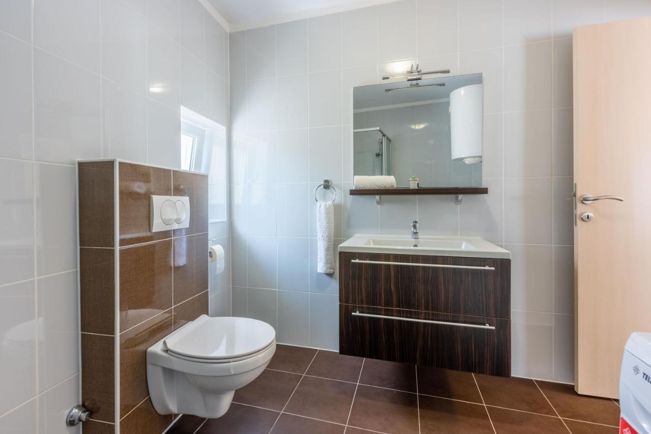 Apartment Robert Crikvenica Eksteriør billede